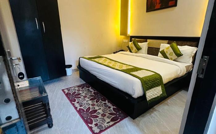 VNS - PS  Residency - Near Kashi Vishwanath Temple