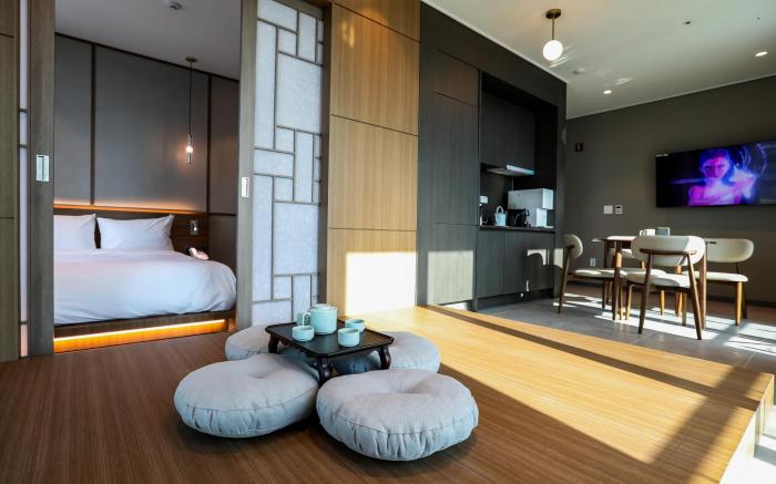 HotelAround Sokcho MariVista