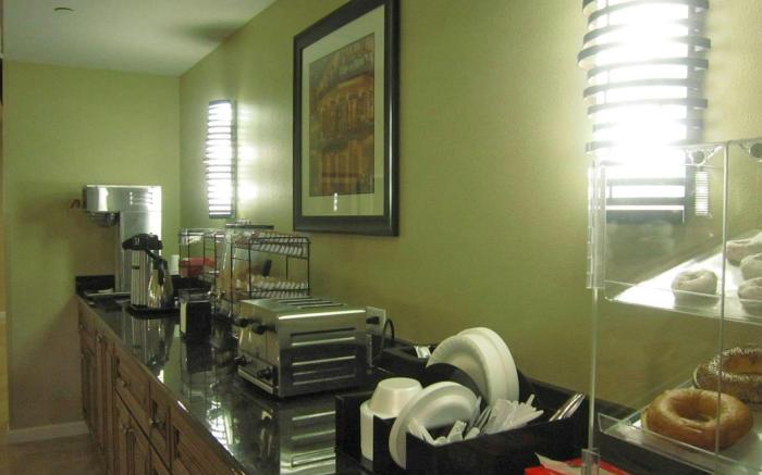 Red Carpet Inn and Suites Monmouth JCT