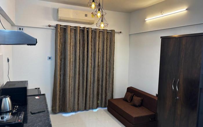 The Sunshine Retreat-Private Studio Apt. 265 sq.ft