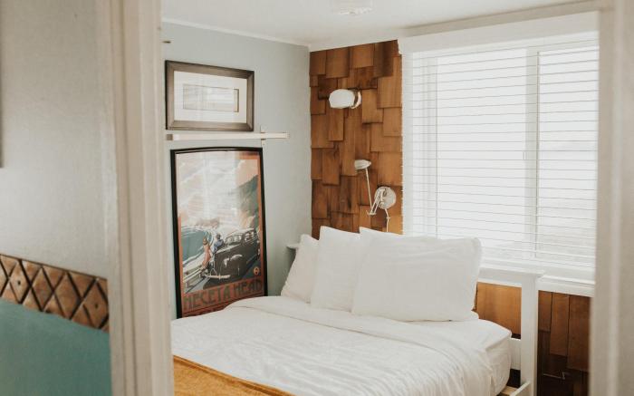 Nye Beach Condos at Pacific Crest
