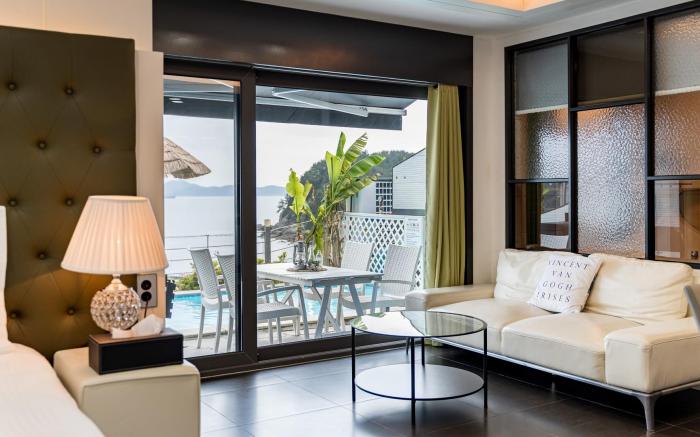 Namhae Sea N View Pool Villa Pension