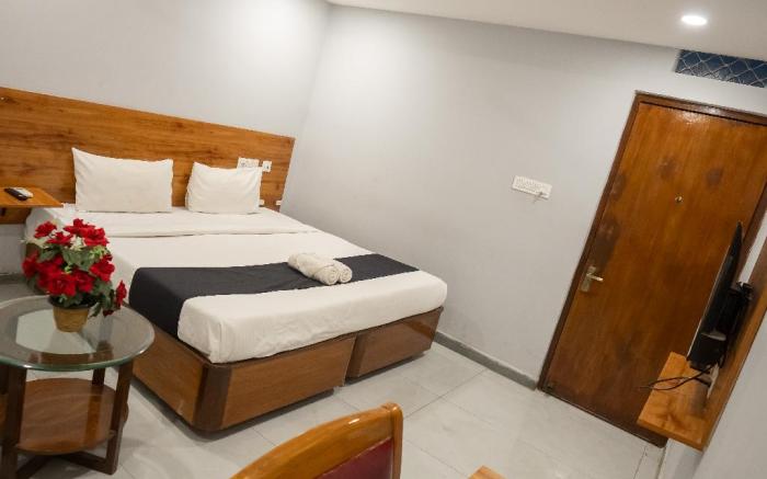 Hotel Vaishnavi Classic
