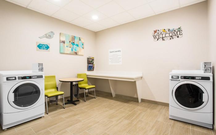 Holiday Inn Express & Suites Rapid City - Rushmore South By IHG