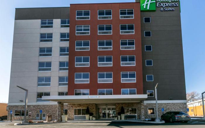 Holiday Inn Express & Suites Jersey City North - Hoboken By IHG