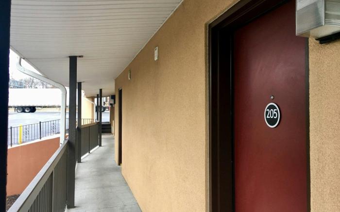 Red Carpet Inn New Brunswick