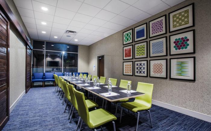 Holiday Inn Express Queensbury - Lake George Area By IHG
