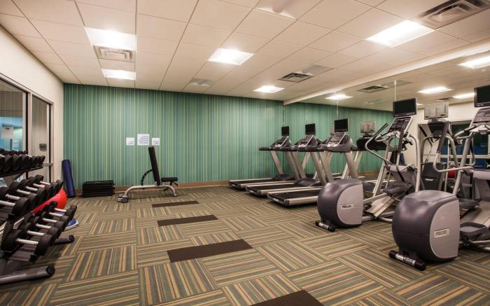 Holiday Inn Express Queensbury - Lake George Area By IHG