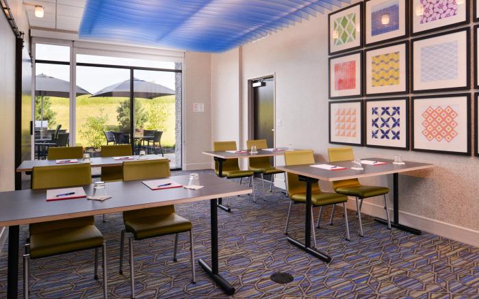 Holiday Inn Express And Suites Olathe West By IHG