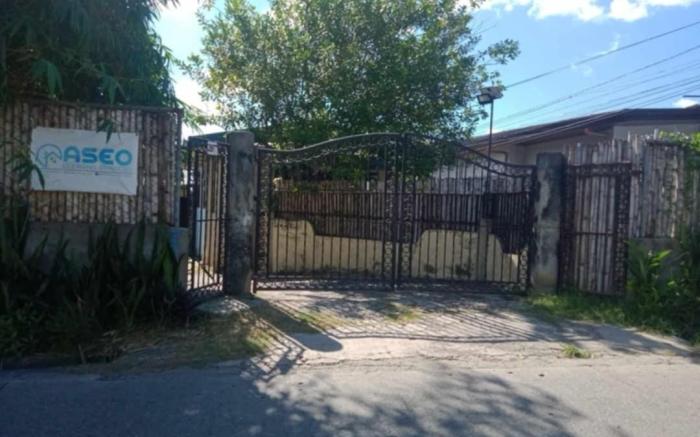 House with 2BR