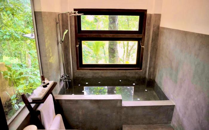 Golden Lotus Bungalow 