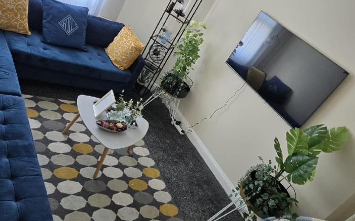 Glams 2bed stylish apartment 