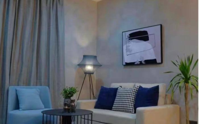 2bedroom beautiful corner condo unit at La fayette