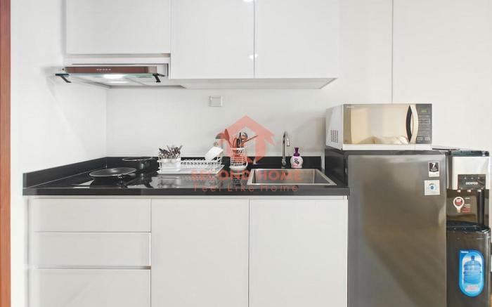 Cozy Studio South Gate Apt w/ Pool, Gym, Wi-Fi