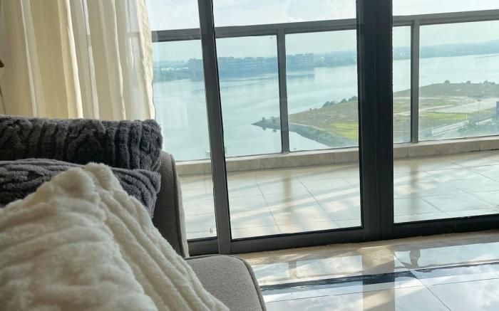 R&F SeaView Rare Bathtub 3BR Hotel Feel 4-12pax