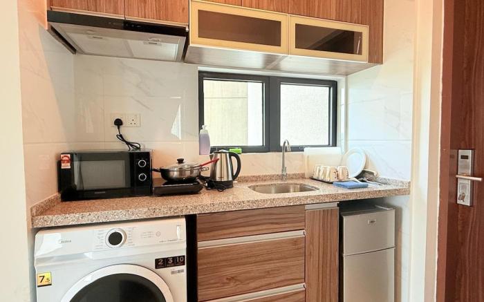 Starview Bay 2BR | Sleeps 5 | Near Forest City Hub