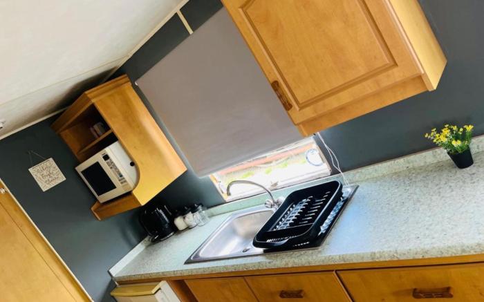4-Bed Seaside Caravan Free Wifi Pet Friendly Skegness