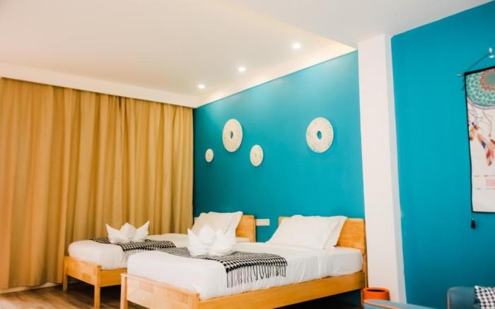 Holabay Resort