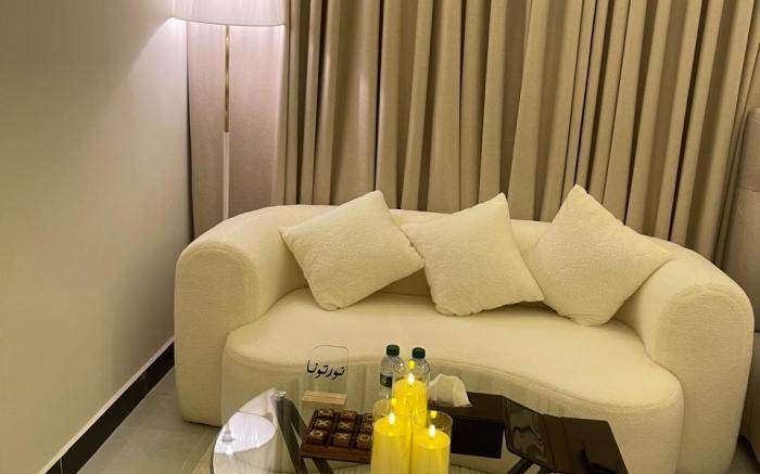 Luxurious and elegant studio with smart entry