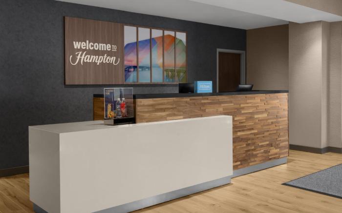 Hampton Inn  Suites by Hilton Long Island Farmingdale