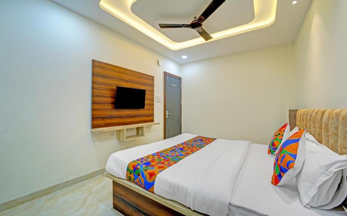 FabHotel SS Inn - Indore International Airport