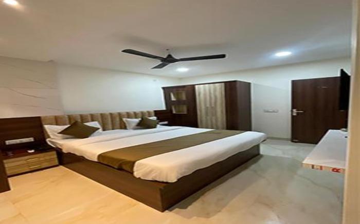 FabHotel SS Inn