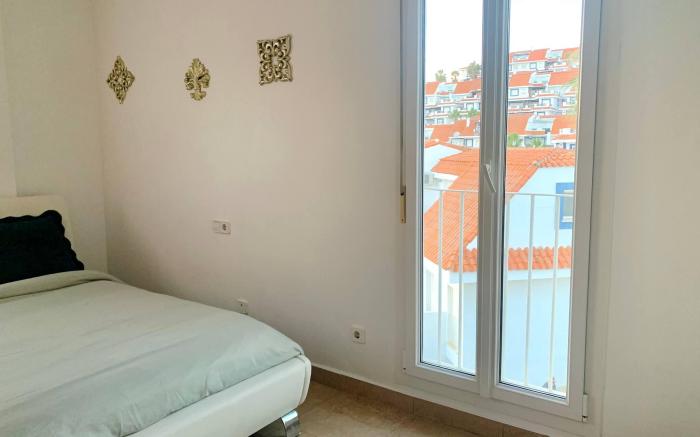 Penthouse with swimming pool in Manliva