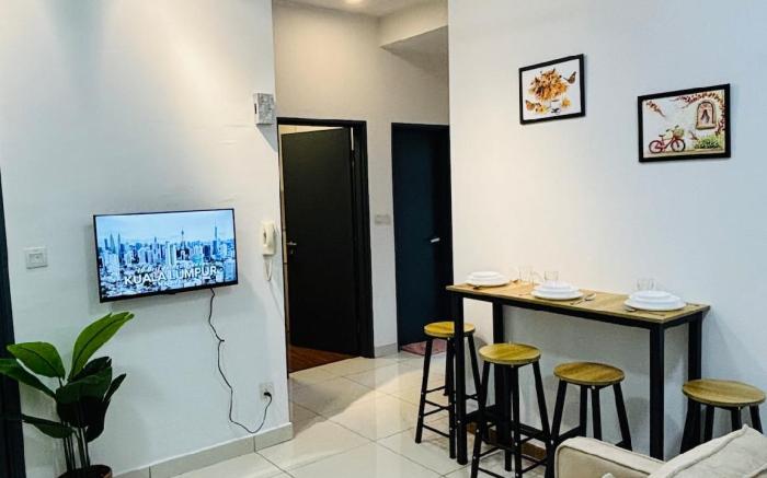 3BR 5Pax @ The Link 2 Bukit Jalil | Netflix & Pool