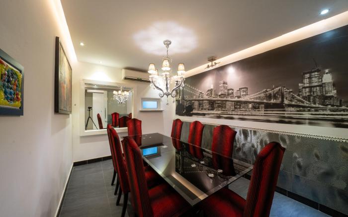 Luxury Three bedroom Apt with Majlis Al Yasmin