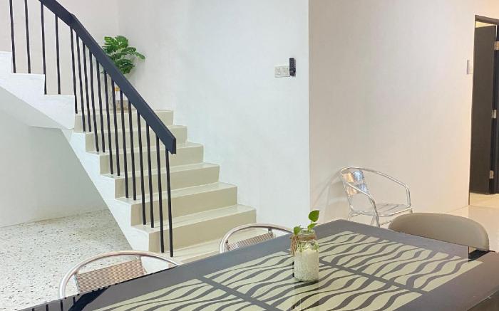 KAKA HOMESTAY TMN BERJAYA 14 PAX