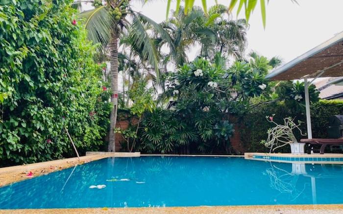 Hidden Villa Oasis Private Pool 2km to BeachMall