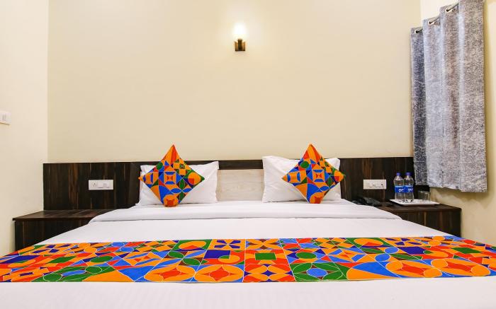 FabHotel Moon Trip - Nr MAX Hospital