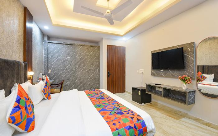 FabHotel Comfort N Stay - Huda City Centre Metro