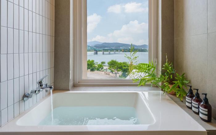 Chuncheon The Haven River Pension