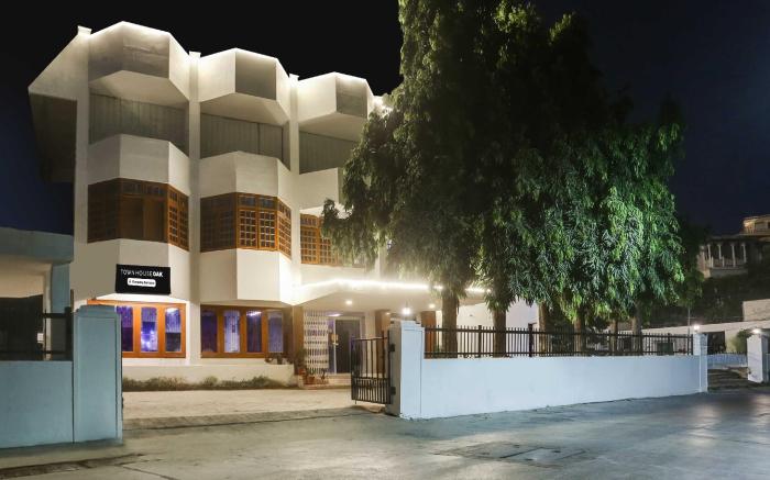 Townhouse Oak Pichola Lake Udaipur City Palace