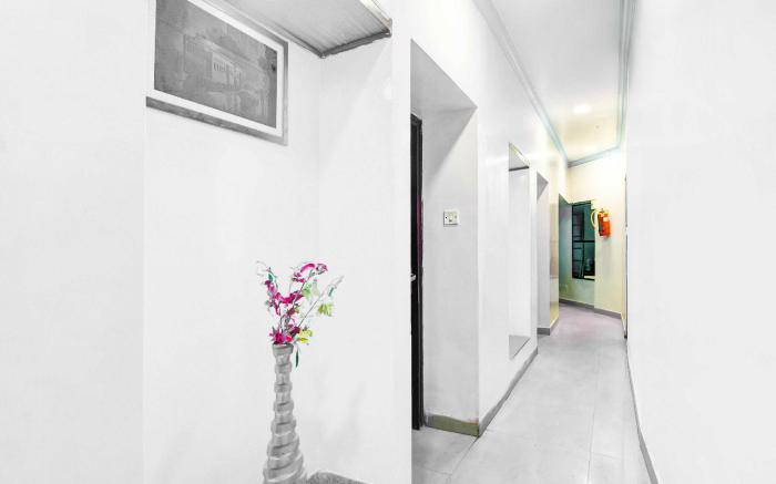 Hotel O Karaya Road