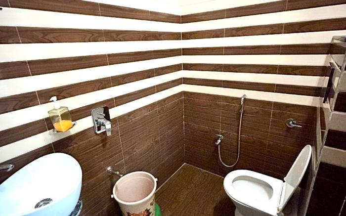  S R GUEST HOUSE