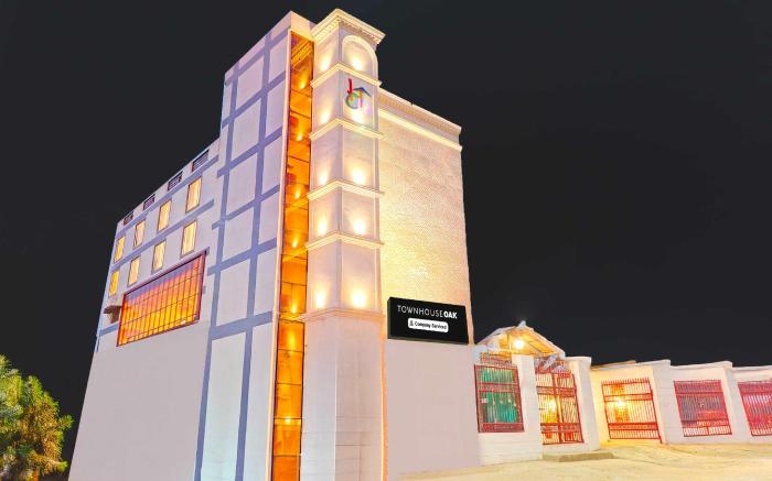 Townhouse Oak Patel Nagar Dehradun Railway Junction