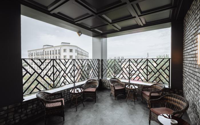 Clouds Hotel