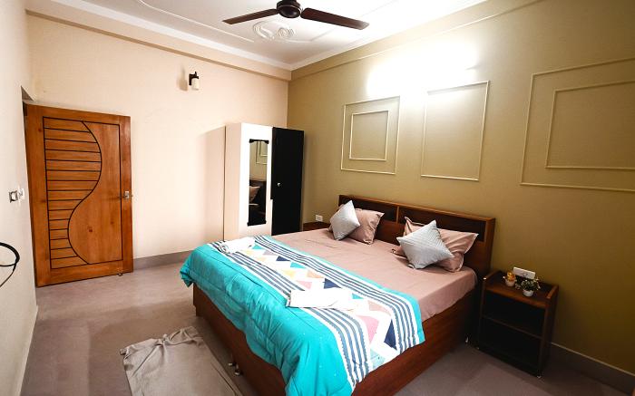 Rishidwar Homestay 2BHK-FF| Rishikesh by Homeyhuts