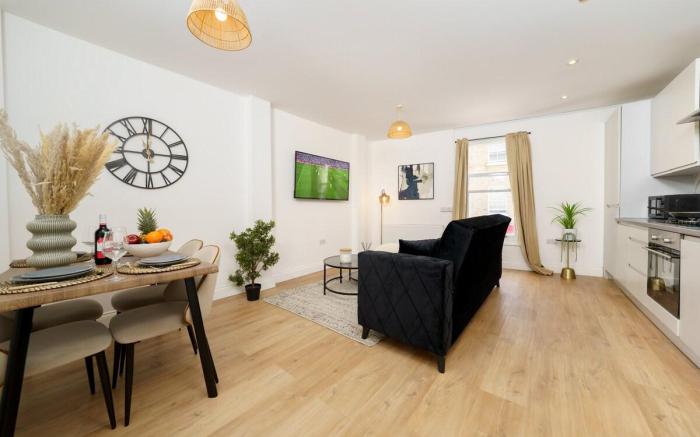 Central London Gem | 2-Level Flat Near Shoreditch