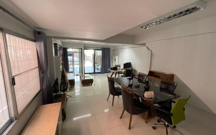 蓝天旅馆  Blue sky hotel