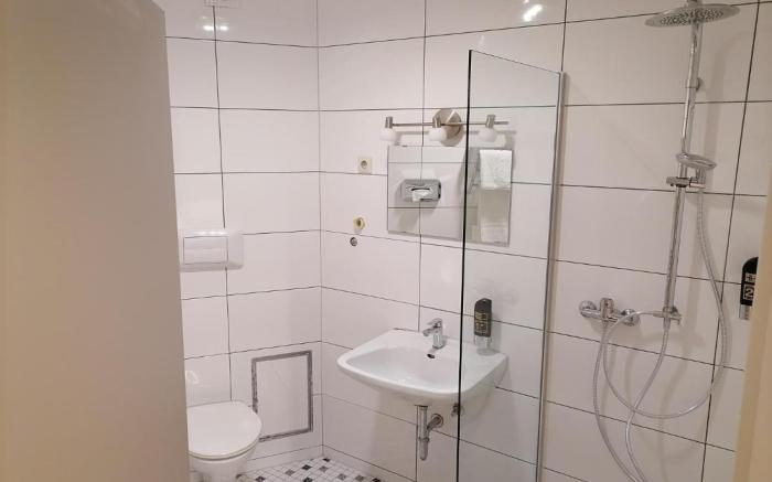 Serene Retreat in Bad Salzuflen Cozy Guest Room with 1500m Grounds 206