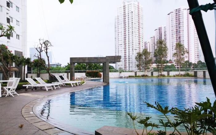 Good Deal 2BR Apt at The Wave Kuningan By Travelio