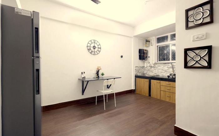 Bright & Airy 3BHK Near IT- Park Traveler Paradise