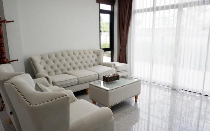 Villa by Hugsakonnakhon บ้านพักโดยโรงแรมฮักสกลนคร 