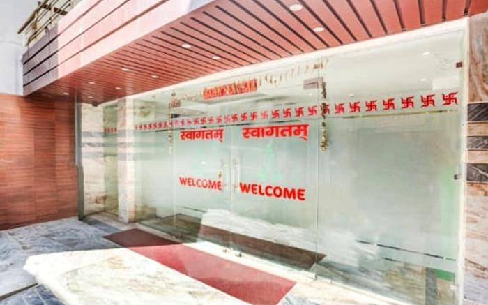 Swastik Place near New Delhi Railway Station