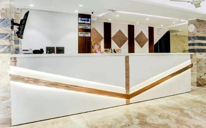 Swastik Place near New Delhi Railway Station