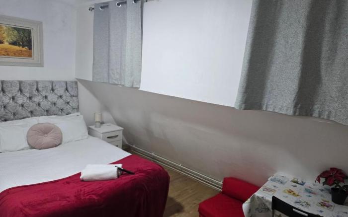 Tower Bridge Roomzzzz BnB