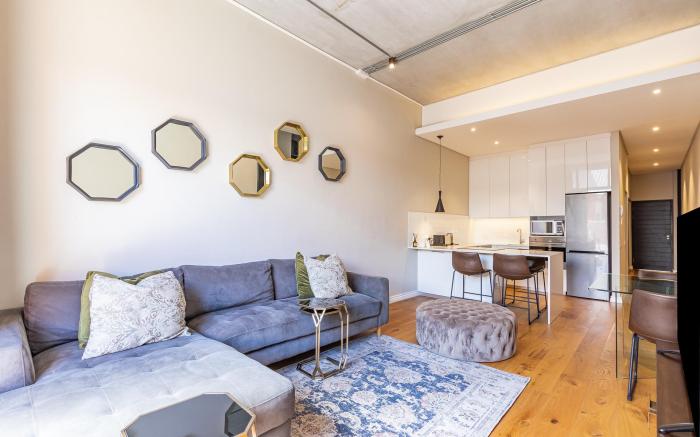The Docklands Luxury One Bedroom Apartments